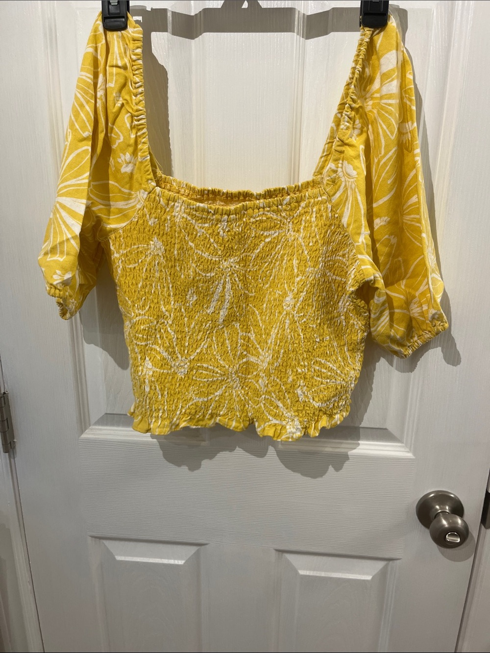 Universal Thread Yellow Floral Smocked Puff-Sleeve Crop Top